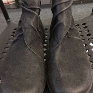 Clarks Size 8M Black Cloudsteppers Silian Tana Women’s Ankle Boot
